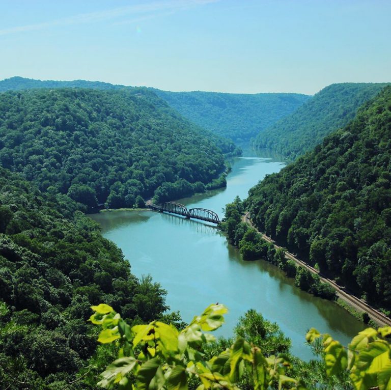 3 reasons Hawks Nest is the perfect place to stay on your trip to the