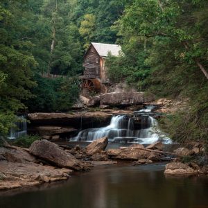 8 Iconic State Parks You Don’t Want To Miss This Year