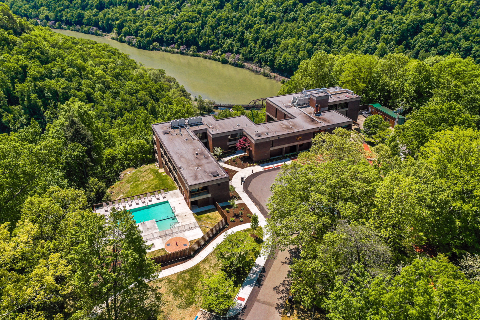 Hawks Nest State Park Lodge: A Historical Retreat Amidst Natural ...