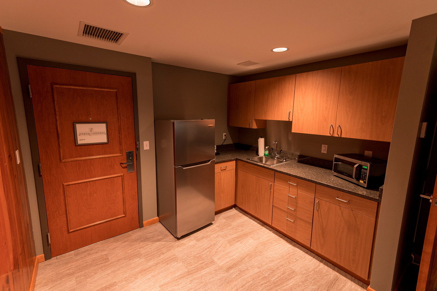 Photo of Canyon View, Queen Suite