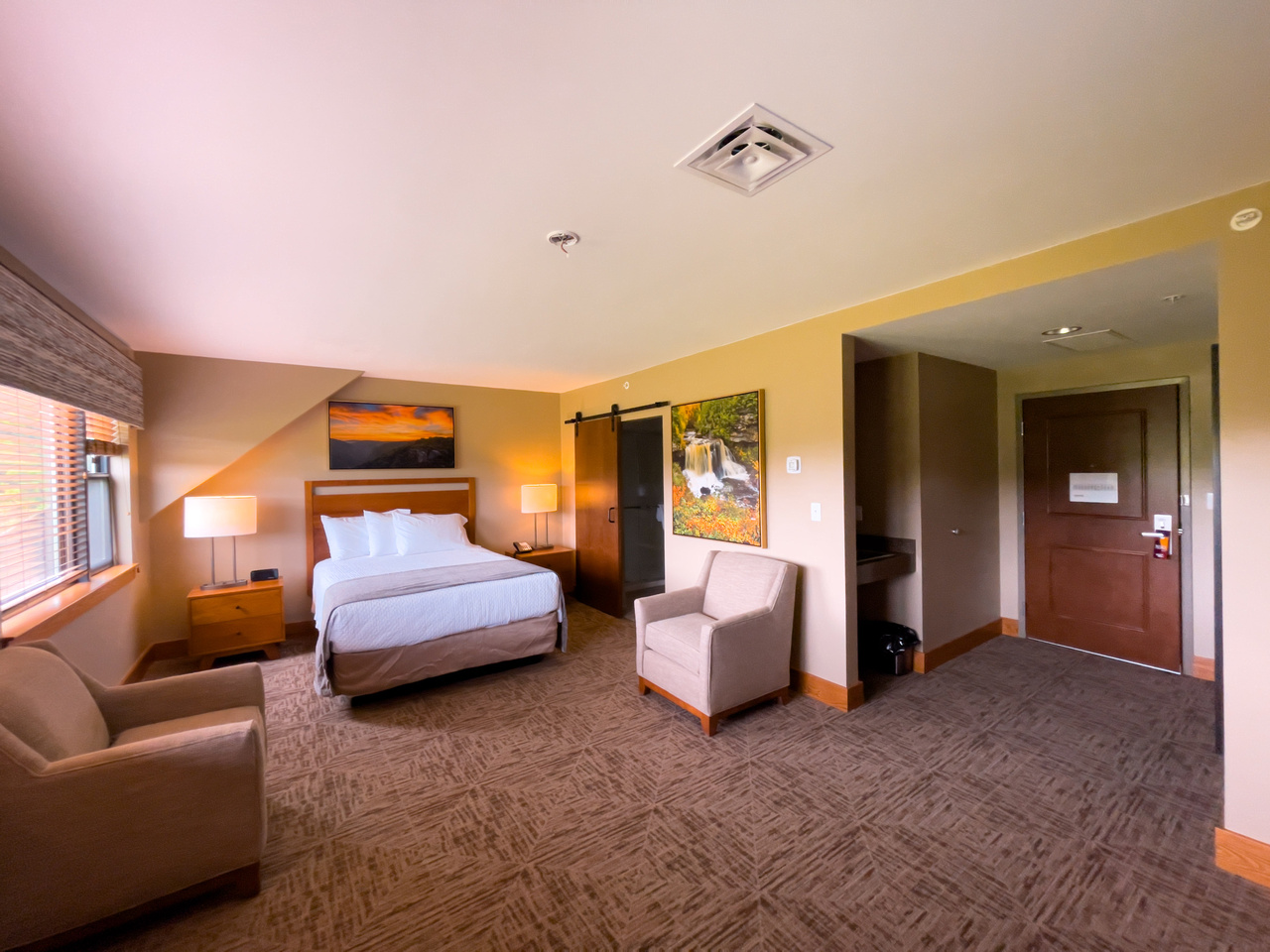 Photo of King Suite, Audio ADA, Golf View, South Lodge