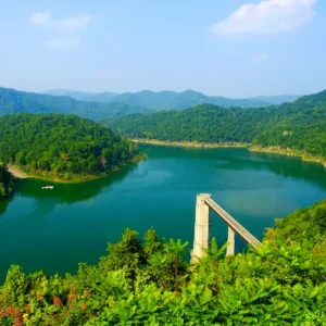 Overlook of R.D. Bailey Lake during the summer.